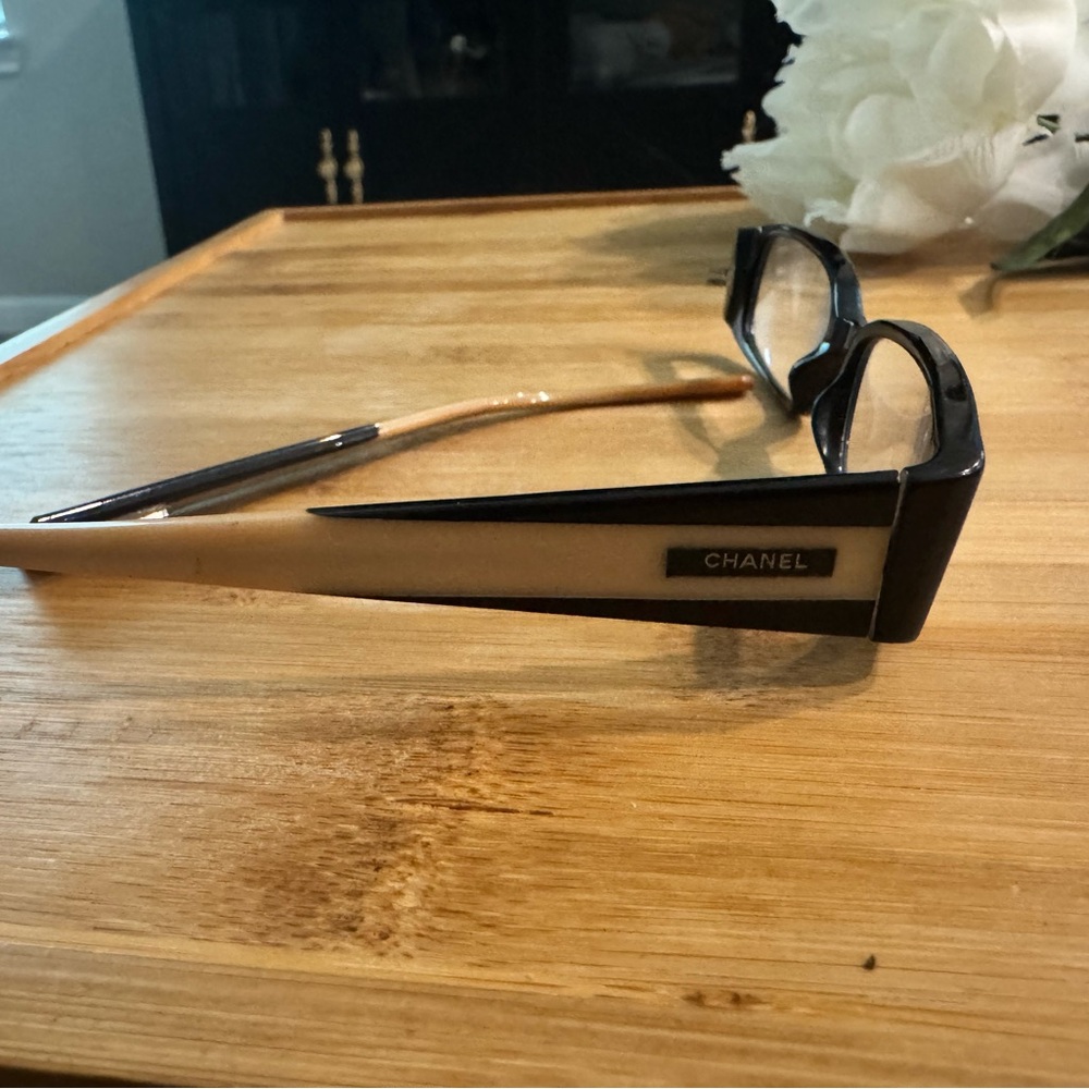 Chanel Vintage Rectangular Frames Unisex - Missing screw & Needs Alignment